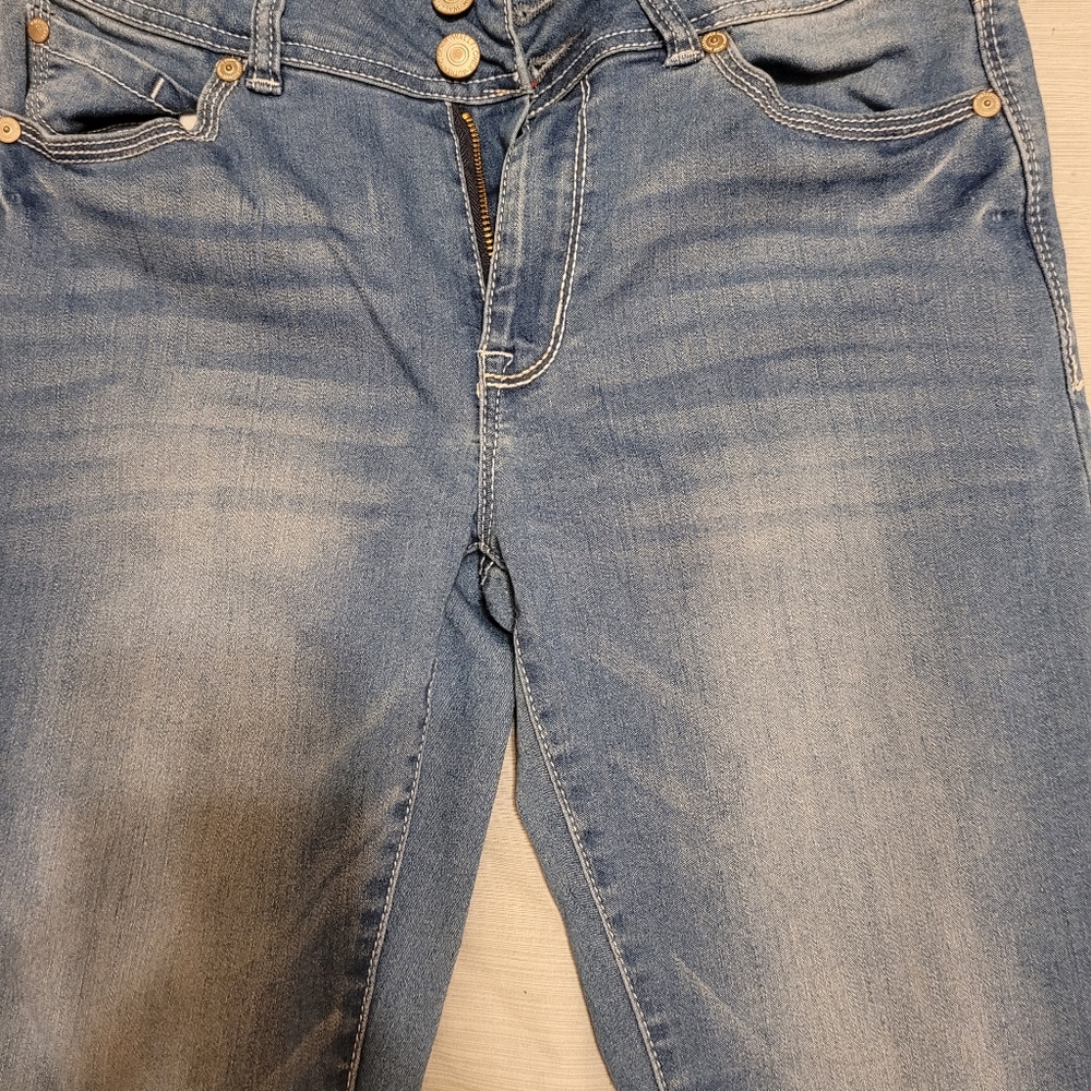 Wallflower womens Jeans size 9 reg